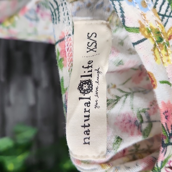 Natural Life Floral Free Spirit Tank - Picture 7 of 8